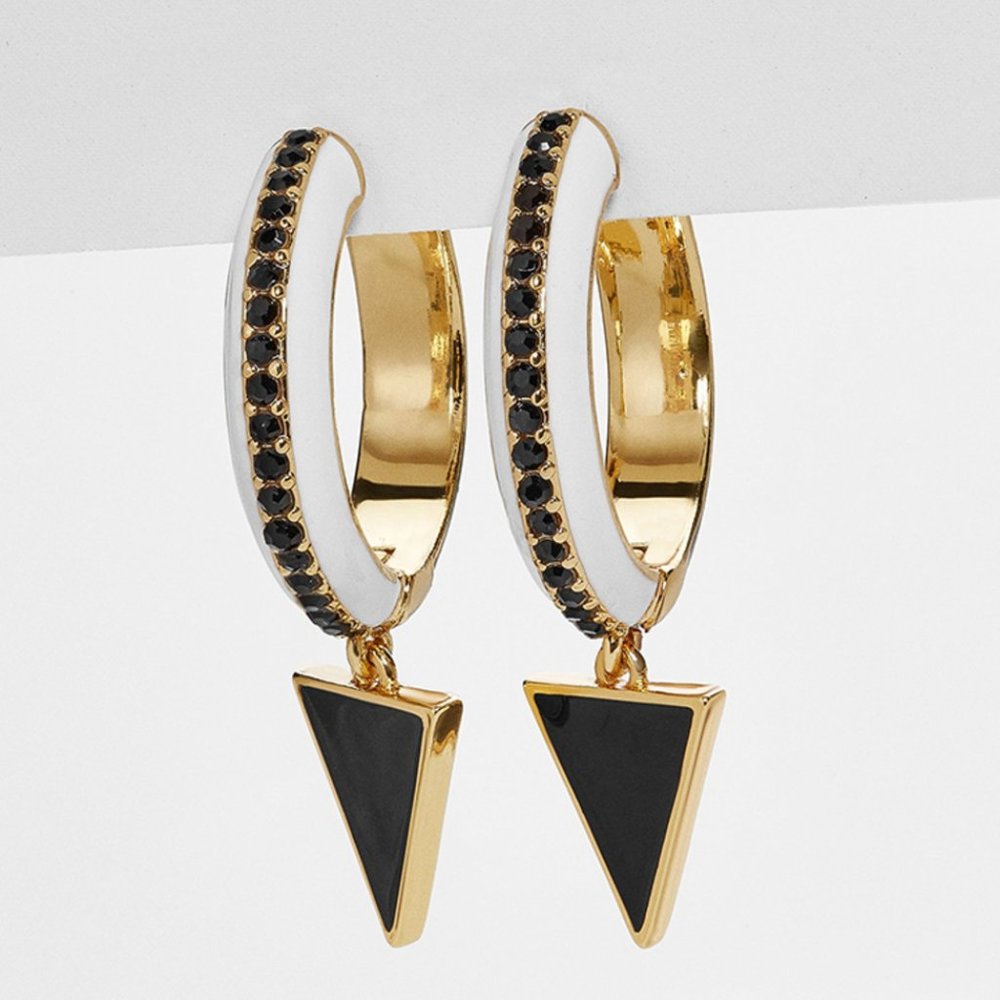 🌺 Gold Tone Hoop Earrings with Charm